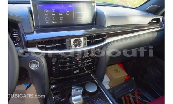 Acheter Import Voiture Lexus LX Blanc à Import - Dubai, Ali Sabieh Region Acheter Import Voiture Lexus LX Blanc à Import - Dubai, Ali Sabieh Region