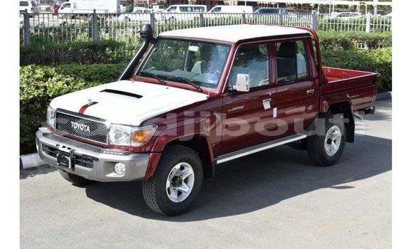 Acheter Import Voiture Toyota Land Cruiser Rouge à Import - Dubai, Ali Sabieh Region Acheter Import Voiture Toyota Land Cruiser Rouge à Import - Dubai, Ali Sabieh Region