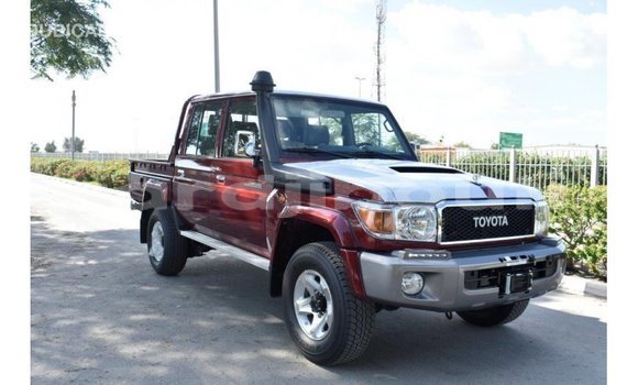 Acheter Import Voiture Toyota Land Cruiser Rouge à Import - Dubai, Ali Sabieh Region Acheter Import Voiture Toyota Land Cruiser Rouge à Import - Dubai, Ali Sabieh Region