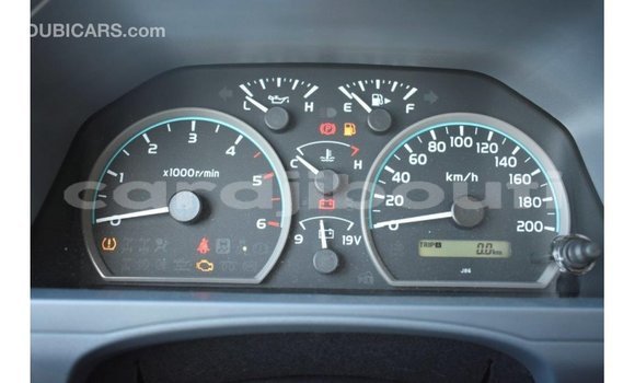 Acheter Import Voiture Toyota Land Cruiser Rouge à Import - Dubai, Ali Sabieh Region Acheter Import Voiture Toyota Land Cruiser Rouge à Import - Dubai, Ali Sabieh Region