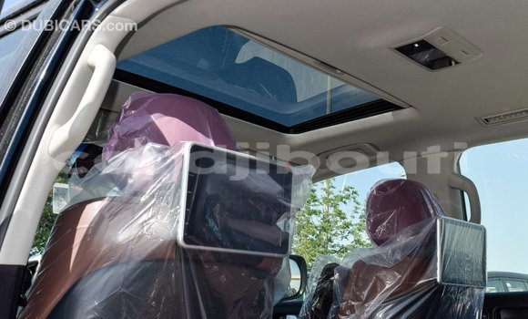 Acheter Import Voiture Toyota Land Cruiser Noir à Import - Dubai, Ali Sabieh Region Acheter Import Voiture Toyota Land Cruiser Noir à Import - Dubai, Ali Sabieh Region