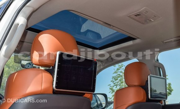Acheter Import Voiture Toyota Land Cruiser Blanc à Import - Dubai, Ali Sabieh Region Acheter Import Voiture Toyota Land Cruiser Blanc à Import - Dubai, Ali Sabieh Region