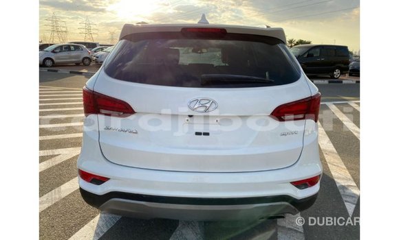 Buy Import Hyundai Santa Fe White Car in Import - Dubai in Ali Sabieh Region Buy Import Hyundai Santa Fe White Car in Import - Dubai in Ali Sabieh Region