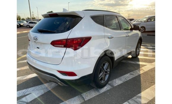 Buy Import Hyundai Santa Fe White Car in Import - Dubai in Ali Sabieh Region Buy Import Hyundai Santa Fe White Car in Import - Dubai in Ali Sabieh Region