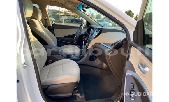 Buy Import Hyundai Santa Fe White Car in Import - Dubai in Ali Sabieh Region Buy Import Hyundai Santa Fe White Car in Import - Dubai in Ali Sabieh Region