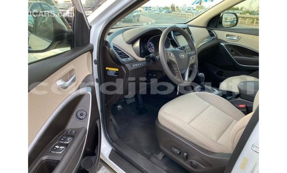 Buy Import Hyundai Santa Fe White Car in Import - Dubai in Ali Sabieh Region Buy Import Hyundai Santa Fe White Car in Import - Dubai in Ali Sabieh Region