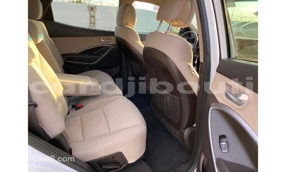 Buy Import Hyundai Santa Fe White Car in Import - Dubai in Ali Sabieh Region Buy Import Hyundai Santa Fe White Car in Import - Dubai in Ali Sabieh Region