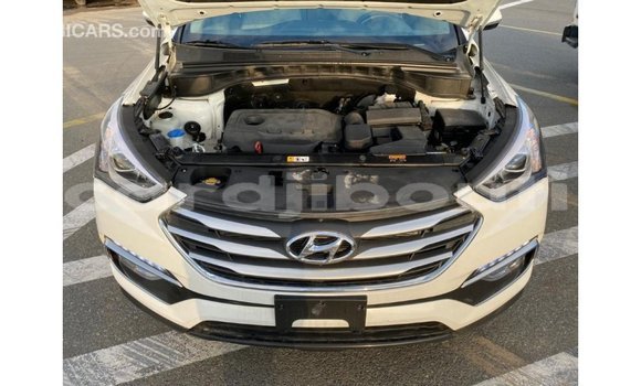 Buy Import Hyundai Santa Fe White Car in Import - Dubai in Ali Sabieh Region Buy Import Hyundai Santa Fe White Car in Import - Dubai in Ali Sabieh Region