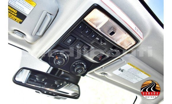 Acheter Import Voiture Toyota 4Runner Blanc à Import - Dubai, Ali Sabieh Region Acheter Import Voiture Toyota 4Runner Blanc à Import - Dubai, Ali Sabieh Region