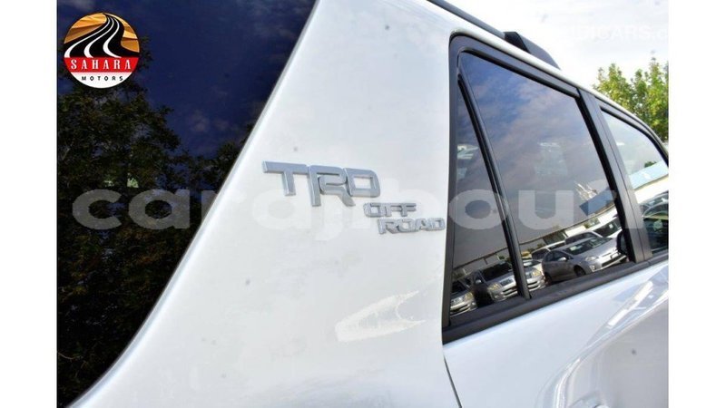 Big with watermark toyota 4runner ali sabieh region import dubai 2082