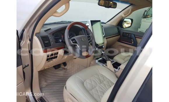 Buy Import Toyota Land Cruiser Other Car in Import - Dubai in Ali Sabieh Region Buy Import Toyota Land Cruiser Other Car in Import - Dubai in Ali Sabieh Region