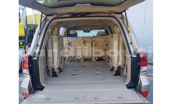 Buy Import Toyota Land Cruiser Other Car in Import - Dubai in Ali Sabieh Region Buy Import Toyota Land Cruiser Other Car in Import - Dubai in Ali Sabieh Region