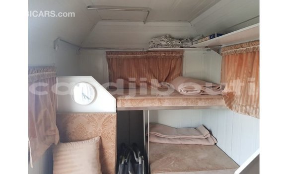 Buy Import Kia Carens White Car in Import - Dubai in Ali Sabieh Region Buy Import Kia Carens White Car in Import - Dubai in Ali Sabieh Region