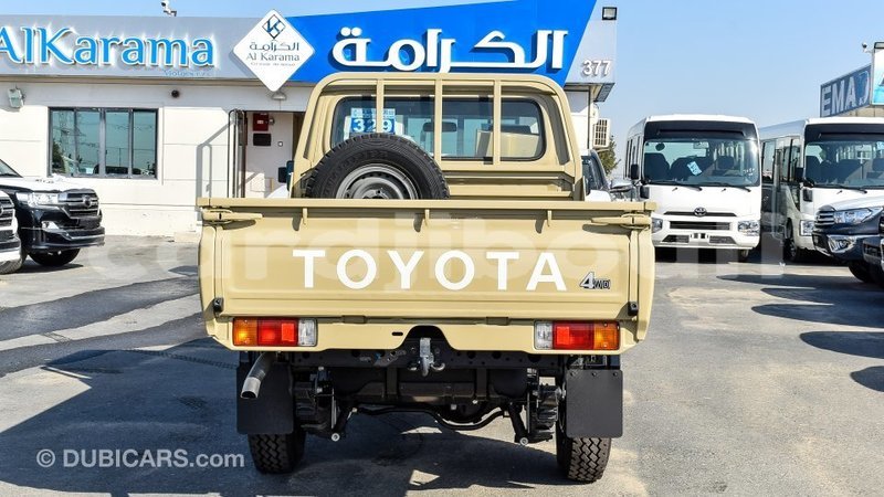 Big with watermark toyota land cruiser ali sabieh region import dubai 2088