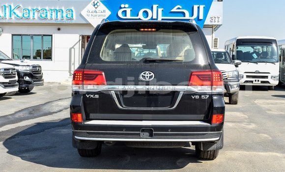 Acheter Import Voiture Toyota Land Cruiser Noir à Import - Dubai, Ali Sabieh Region Acheter Import Voiture Toyota Land Cruiser Noir à Import - Dubai, Ali Sabieh Region