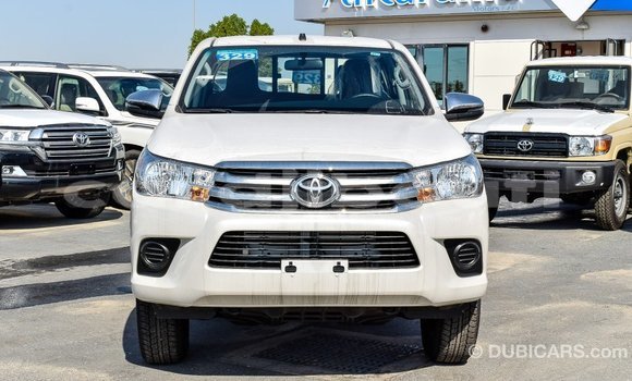 Acheter Import Voiture Toyota Hilux Blanc à Import - Dubai, Ali Sabieh Region Acheter Import Voiture Toyota Hilux Blanc à Import - Dubai, Ali Sabieh Region