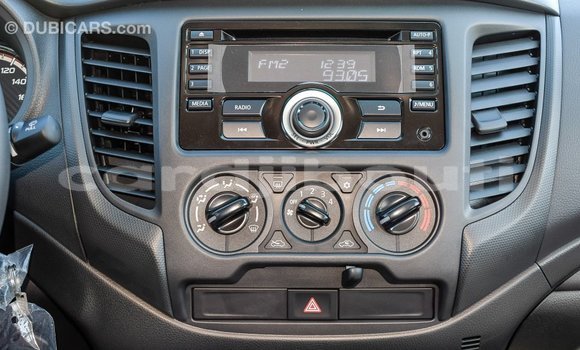 Acheter Import Voiture Mitsubishi L200 Blanc à Import - Dubai, Ali Sabieh Region Acheter Import Voiture Mitsubishi L200 Blanc à Import - Dubai, Ali Sabieh Region