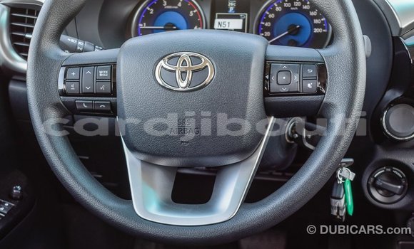 Acheter Import Voiture Toyota Hilux Noir à Import - Dubai, Ali Sabieh Region Acheter Import Voiture Toyota Hilux Noir à Import - Dubai, Ali Sabieh Region