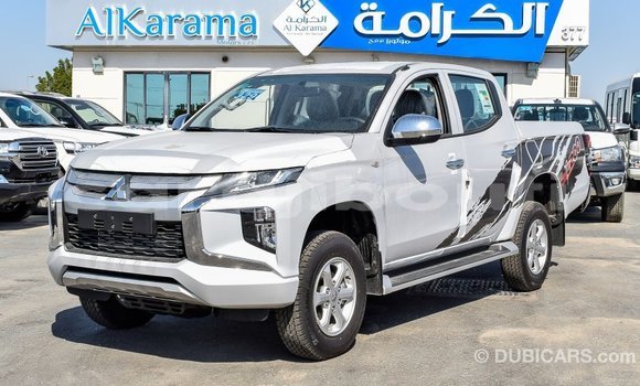 Acheter Import Voiture Mitsubishi L200 Blanc à Import - Dubai, Ali Sabieh Region Acheter Import Voiture Mitsubishi L200 Blanc à Import - Dubai, Ali Sabieh Region