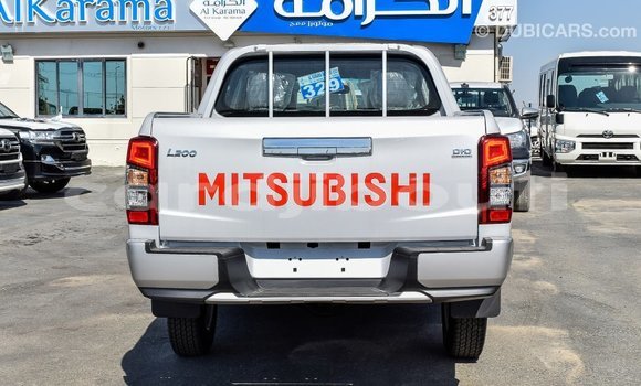 Acheter Import Voiture Mitsubishi L200 Blanc à Import - Dubai, Ali Sabieh Region Acheter Import Voiture Mitsubishi L200 Blanc à Import - Dubai, Ali Sabieh Region