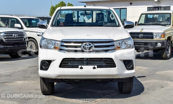 Acheter Import Voiture Toyota Hilux Blanc à Import - Dubai, Ali Sabieh Region Acheter Import Voiture Toyota Hilux Blanc à Import - Dubai, Ali Sabieh Region