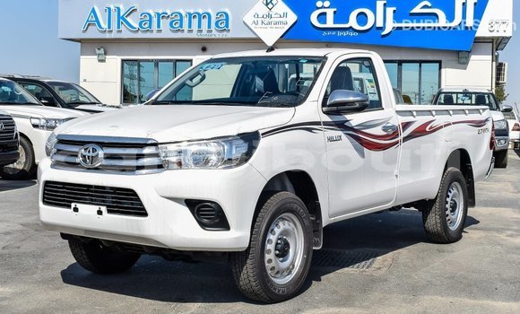 Acheter Import Voiture Toyota Hilux Blanc à Import - Dubai, Ali Sabieh Region Acheter Import Voiture Toyota Hilux Blanc à Import - Dubai, Ali Sabieh Region