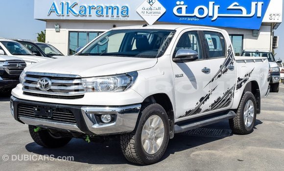 Acheter Import Voiture Toyota Hilux Blanc à Import - Dubai, Ali Sabieh Region Acheter Import Voiture Toyota Hilux Blanc à Import - Dubai, Ali Sabieh Region