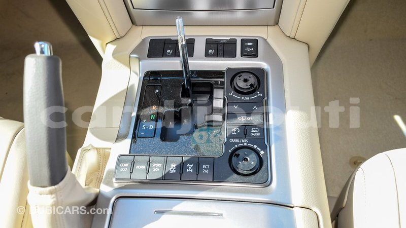 Big with watermark toyota land cruiser ali sabieh region import dubai 2104