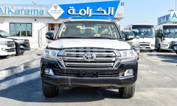 Acheter Import Voiture Toyota Land Cruiser Noir à Import - Dubai, Ali Sabieh Region Acheter Import Voiture Toyota Land Cruiser Noir à Import - Dubai, Ali Sabieh Region