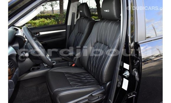 Acheter Import Voiture Toyota Hilux Noir à Import - Dubai, Ali Sabieh Region Acheter Import Voiture Toyota Hilux Noir à Import - Dubai, Ali Sabieh Region