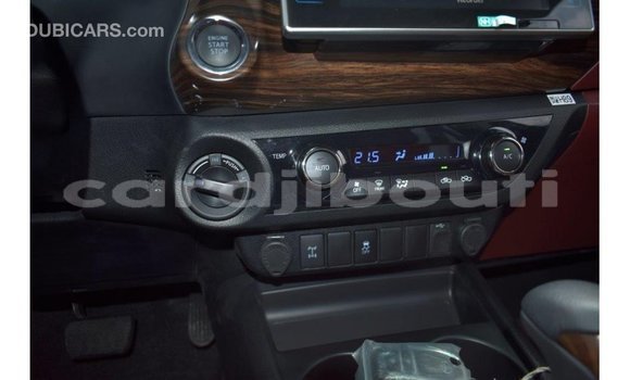 Acheter Import Voiture Toyota Hilux Noir à Import - Dubai, Ali Sabieh Region Acheter Import Voiture Toyota Hilux Noir à Import - Dubai, Ali Sabieh Region