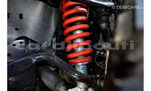 Acheter Import Voiture Toyota Hilux Noir à Import - Dubai, Ali Sabieh Region Acheter Import Voiture Toyota Hilux Noir à Import - Dubai, Ali Sabieh Region