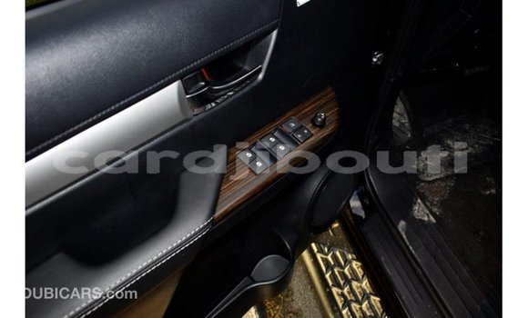 Acheter Import Voiture Toyota Hilux Noir à Import - Dubai, Ali Sabieh Region Acheter Import Voiture Toyota Hilux Noir à Import - Dubai, Ali Sabieh Region