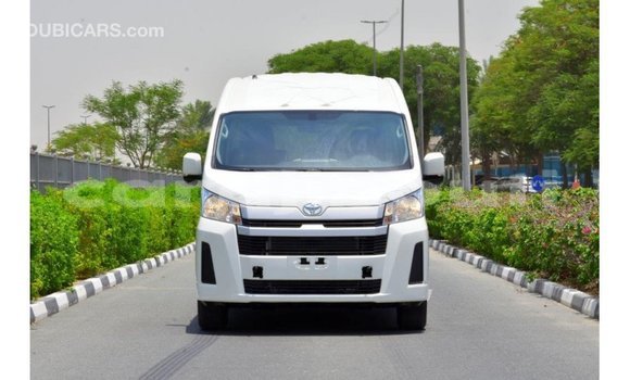 Acheter Import Voiture Toyota Hiace Blanc à Import - Dubai, Ali Sabieh Region Acheter Import Voiture Toyota Hiace Blanc à Import - Dubai, Ali Sabieh Region
