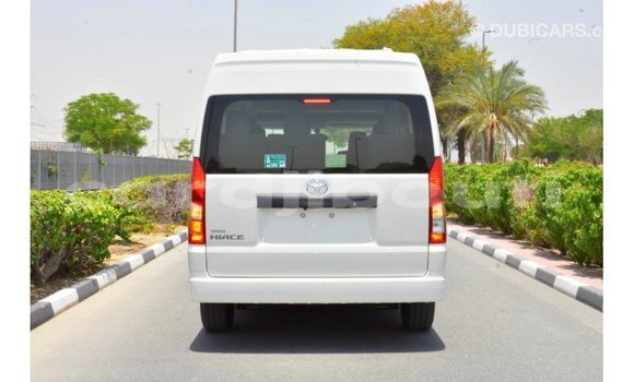 Acheter Import Voiture Toyota Hiace Blanc à Import - Dubai, Ali Sabieh Region Acheter Import Voiture Toyota Hiace Blanc à Import - Dubai, Ali Sabieh Region