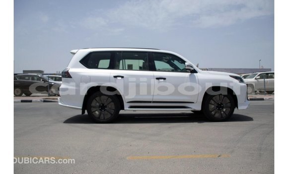 Acheter Import Voiture Lexus LX Blanc à Import - Dubai, Ali Sabieh Region Acheter Import Voiture Lexus LX Blanc à Import - Dubai, Ali Sabieh Region