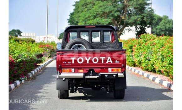 Acheter Import Voiture Toyota Land Cruiser Rouge à Import - Dubai, Ali Sabieh Region Acheter Import Voiture Toyota Land Cruiser Rouge à Import - Dubai, Ali Sabieh Region