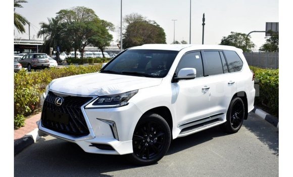Acheter Import Voiture Lexus LX Blanc à Import - Dubai, Ali Sabieh Region Acheter Import Voiture Lexus LX Blanc à Import - Dubai, Ali Sabieh Region