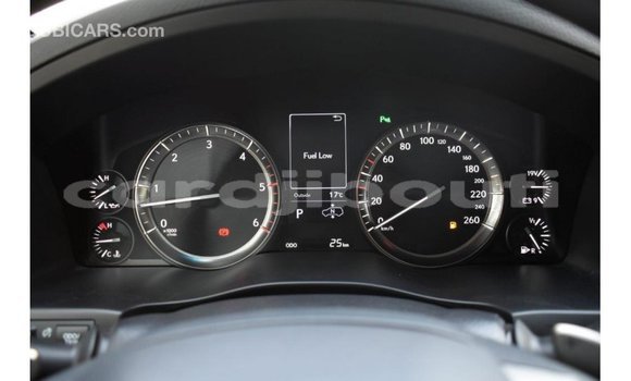 Acheter Import Voiture Lexus LX Blanc à Import - Dubai, Ali Sabieh Region Acheter Import Voiture Lexus LX Blanc à Import - Dubai, Ali Sabieh Region