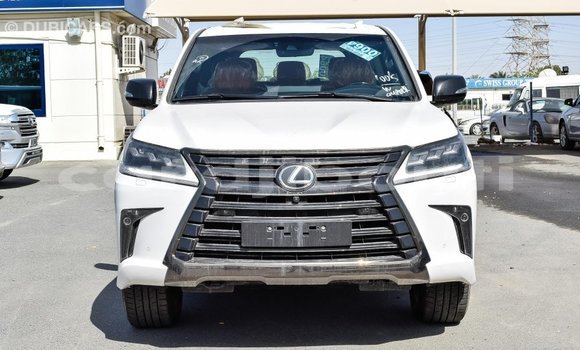 Acheter Import Voiture Lexus LX Blanc à Import - Dubai, Ali Sabieh Region Acheter Import Voiture Lexus LX Blanc à Import - Dubai, Ali Sabieh Region