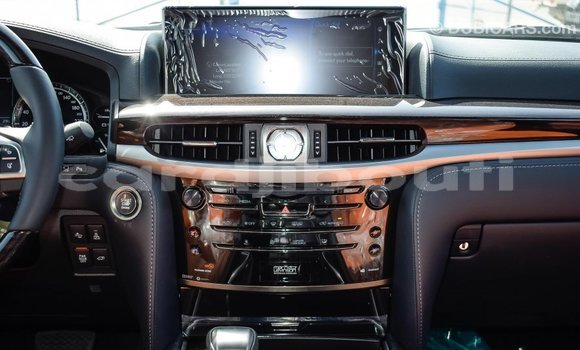 Acheter Import Voiture Lexus LX Blanc à Import - Dubai, Ali Sabieh Region Acheter Import Voiture Lexus LX Blanc à Import - Dubai, Ali Sabieh Region