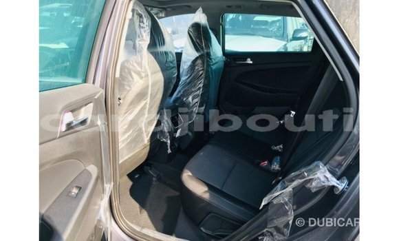 Buy Import Hyundai Tucson Other Car in Import - Dubai in Ali Sabieh Region Buy Import Hyundai Tucson Other Car in Import - Dubai in Ali Sabieh Region