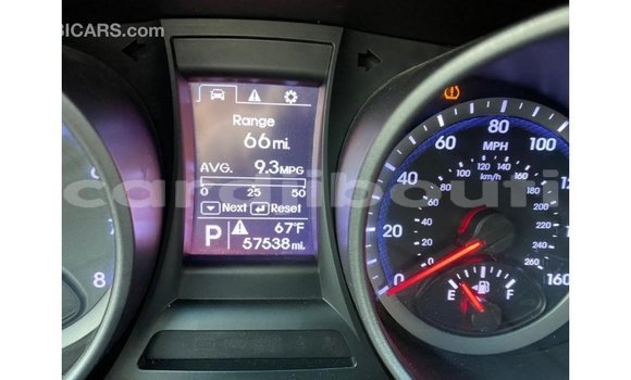 Buy Import Hyundai Santa Fe Red Car in Import - Dubai in Ali Sabieh Region Buy Import Hyundai Santa Fe Red Car in Import - Dubai in Ali Sabieh Region