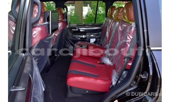 Acheter Import Voiture Lexus LX Noir à Import - Dubai, Ali Sabieh Region Acheter Import Voiture Lexus LX Noir à Import - Dubai, Ali Sabieh Region