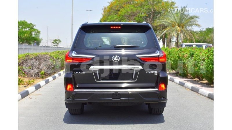 Big with watermark lexus lx ali sabieh region import dubai 2139