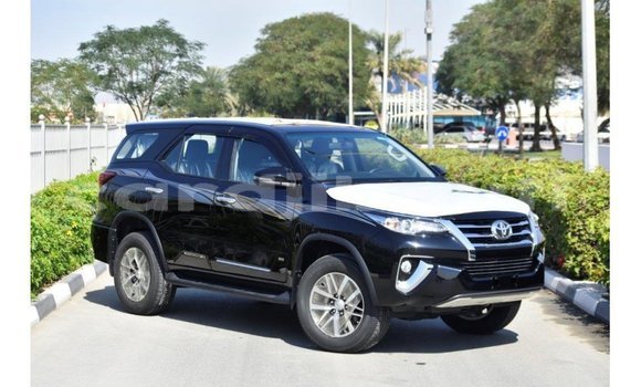 Acheter Import Voiture Toyota Fortuner Noir à Import - Dubai, Ali Sabieh Region Acheter Import Voiture Toyota Fortuner Noir à Import - Dubai, Ali Sabieh Region