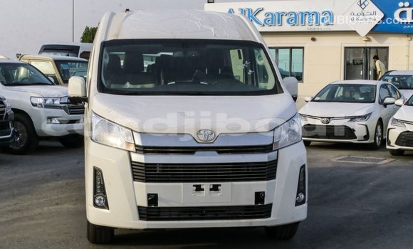 Buy Import Toyota Hiace White Car in Import - Dubai in Ali Sabieh Region Buy Import Toyota Hiace White Car in Import - Dubai in Ali Sabieh Region