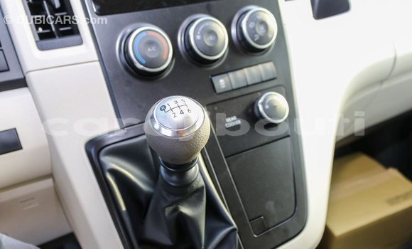Buy Import Toyota Hiace White Car in Import - Dubai in Ali Sabieh Region Buy Import Toyota Hiace White Car in Import - Dubai in Ali Sabieh Region