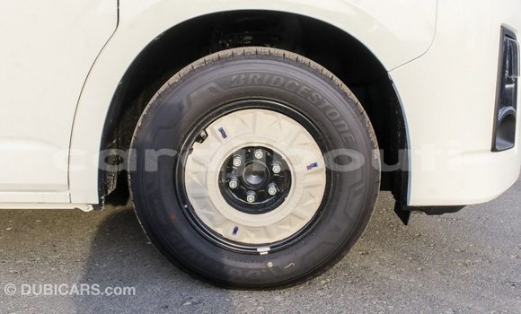 Buy Import Toyota Hiace White Car in Import - Dubai in Ali Sabieh Region Buy Import Toyota Hiace White Car in Import - Dubai in Ali Sabieh Region