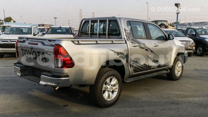 Big with watermark toyota hilux ali sabieh region import dubai 2149